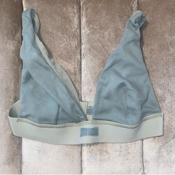 SKIMS Other - Skims plunge bralette